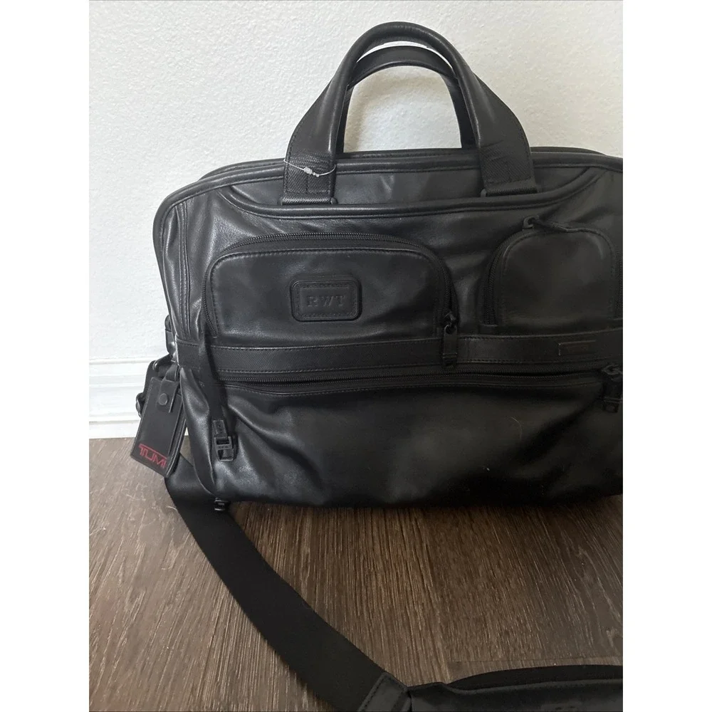 Tumi Alpha 1 T-Pass Leather Laptop Briefcase Style 96516 MINT Travel Work